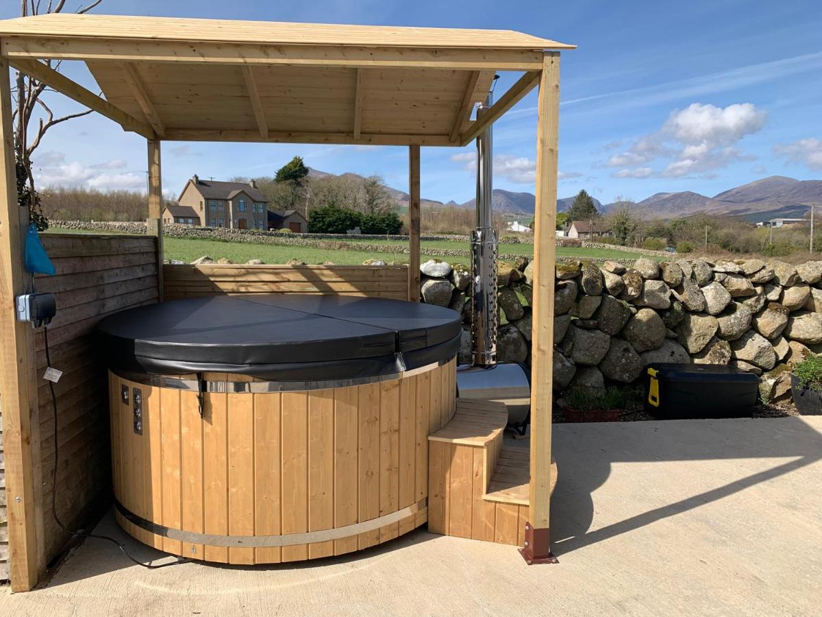 Moneydarragh Cottage With Uninterrupted Mountain And Sea Views- Hot Tub Available For Hire Annalong Экстерьер фото